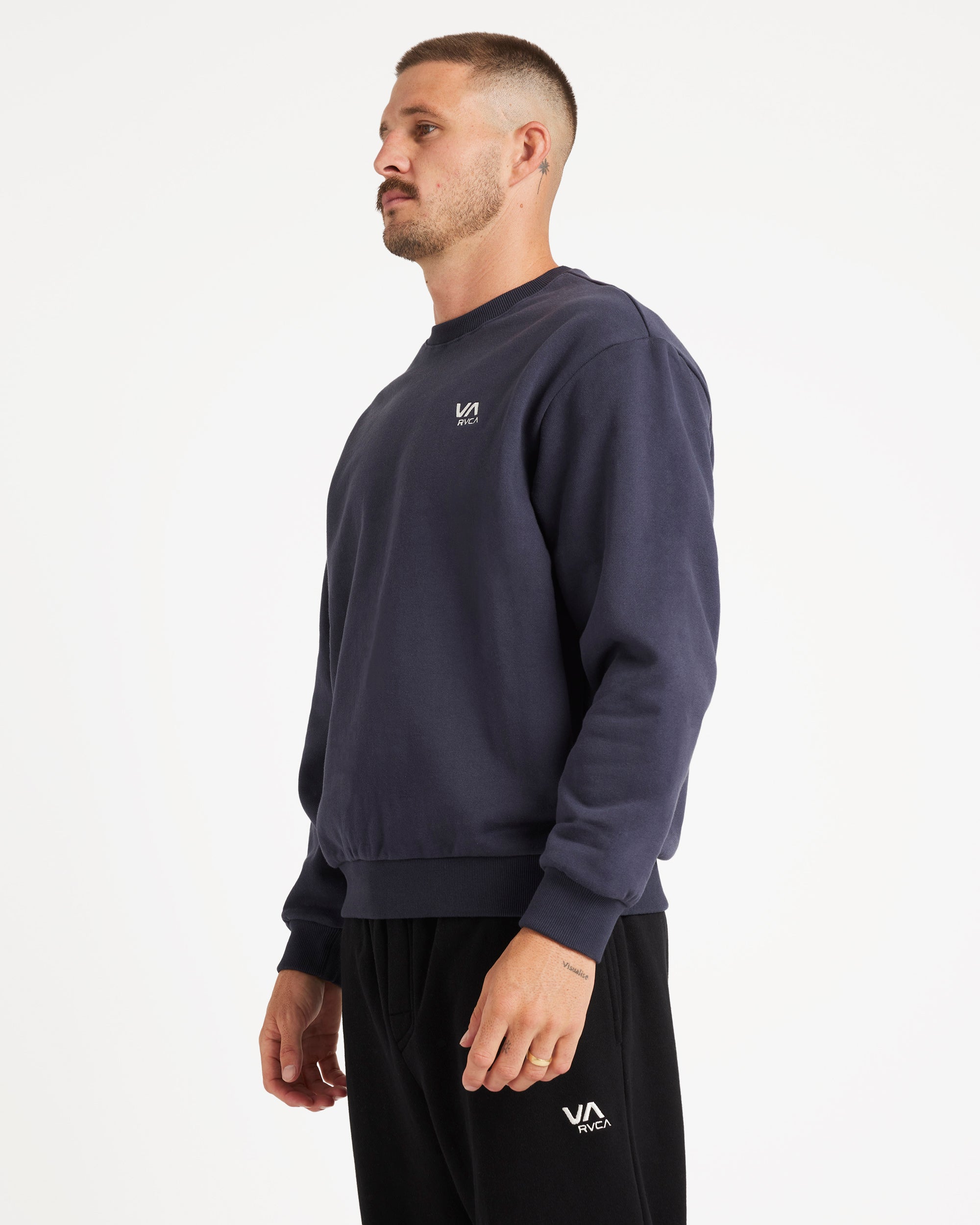 Mens VA Essential Crew Neck