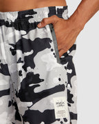 Mens Stash Yogger Stretch 17" Walkshorts