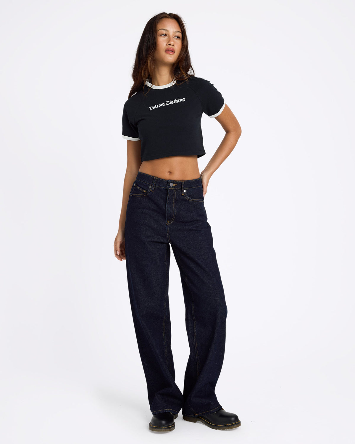 b1912608_volcom_raw_frt1