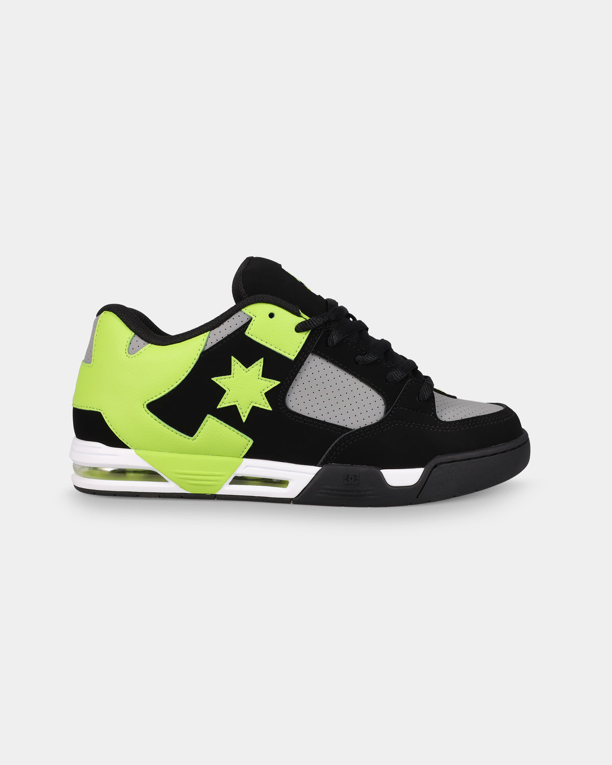 dc02220_dcshoes_009_sd1
