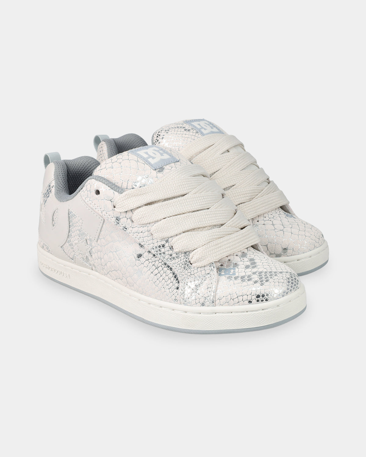 dc02222_dcshoes_026_frt1