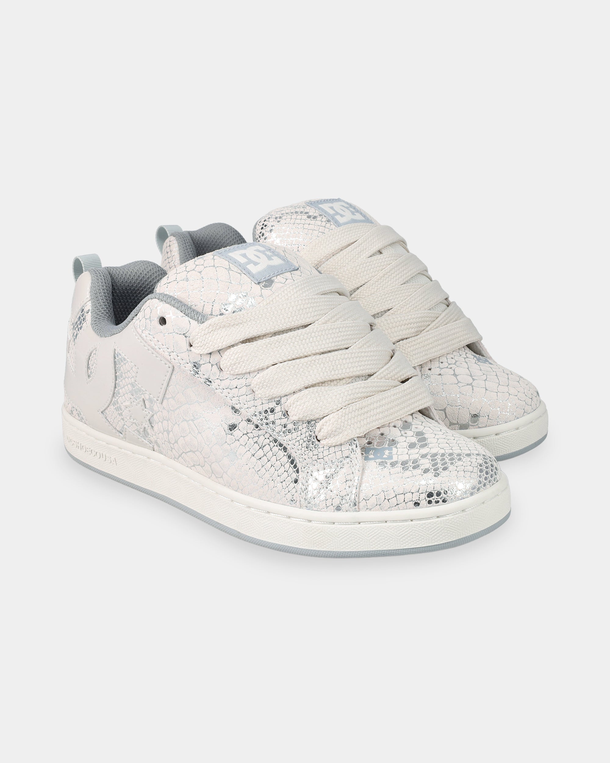 dc02222_dcshoes_026_frt1