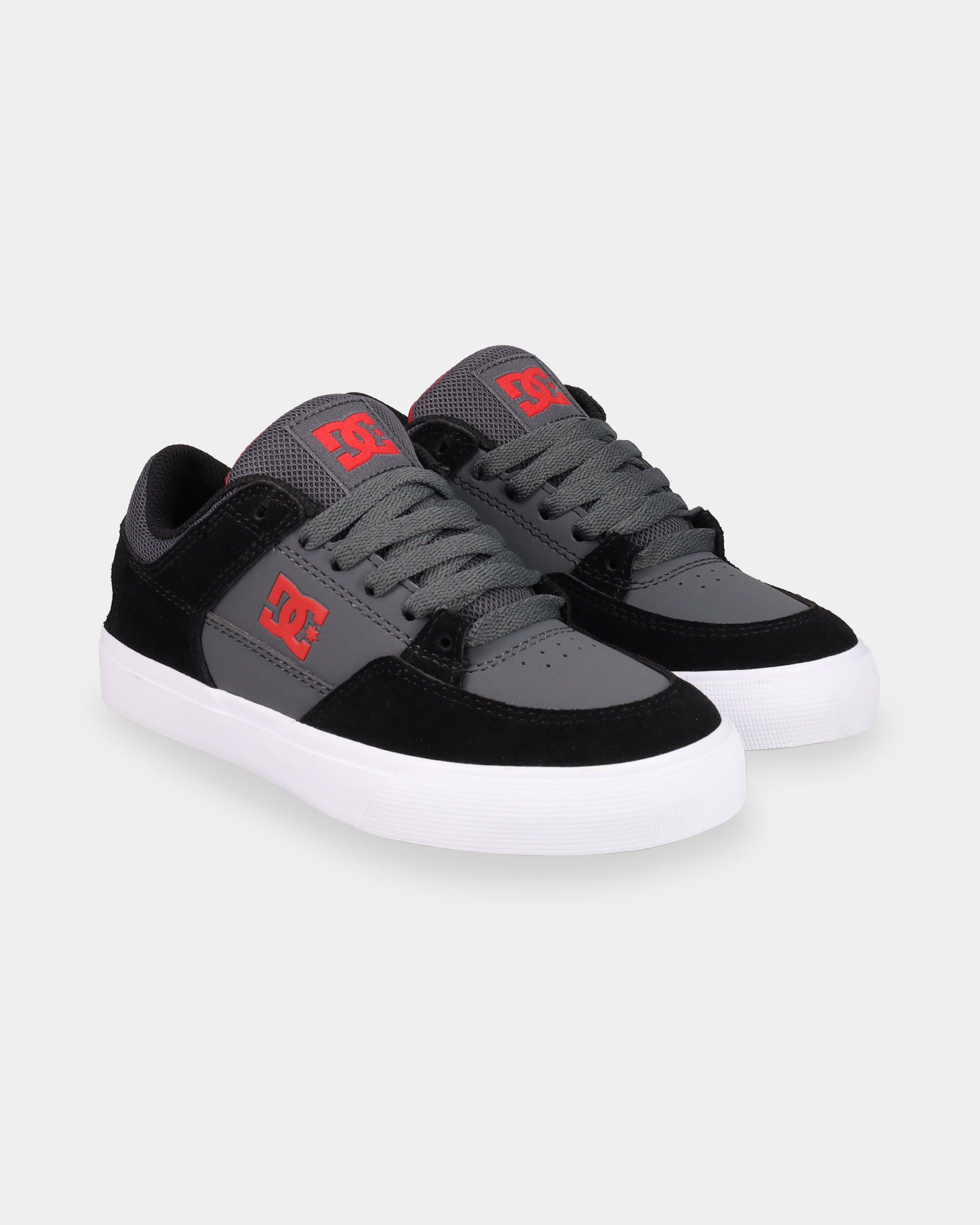 dc03738_dcshoes_003_frt1