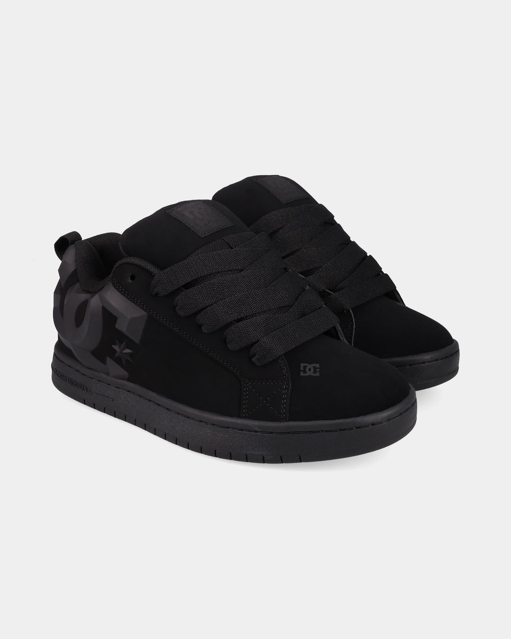 dc06035_dcshoes_001_frt1