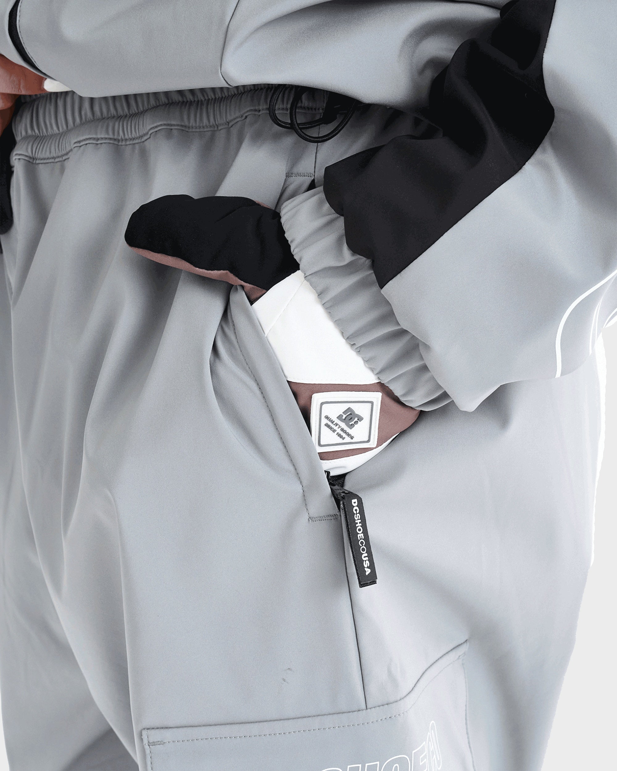 Mens 24 DC Snow Cargo Pants