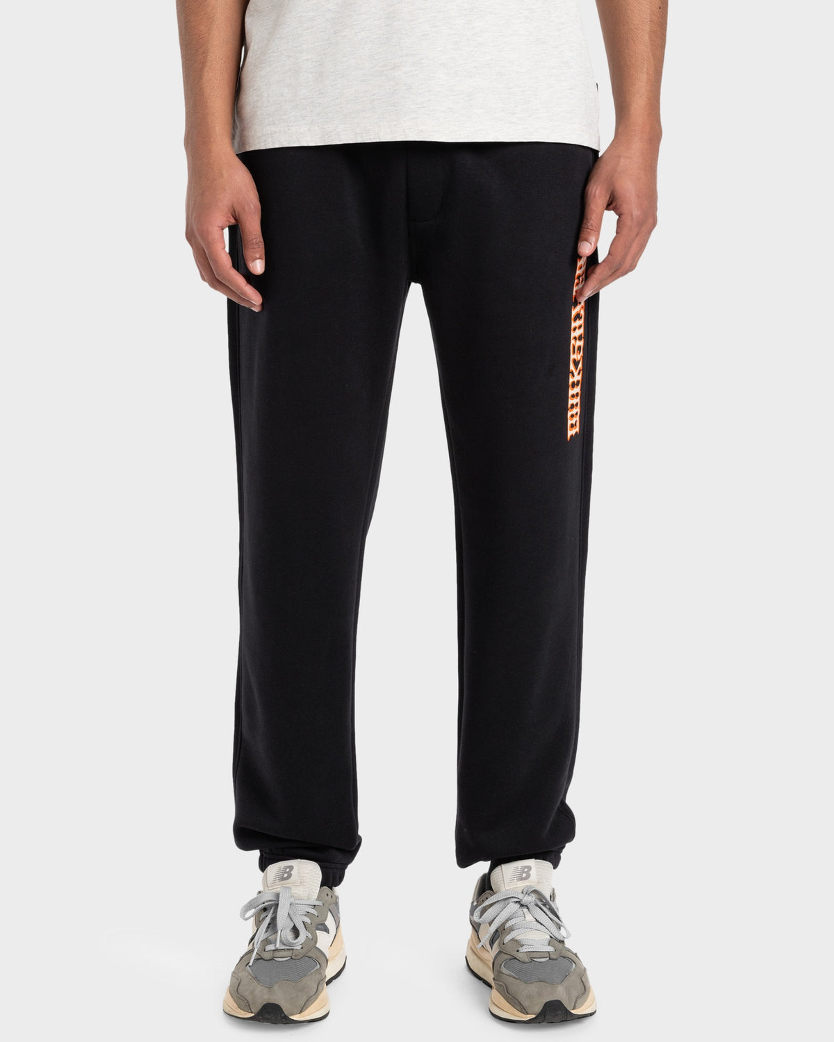 GRAPHIC PANT