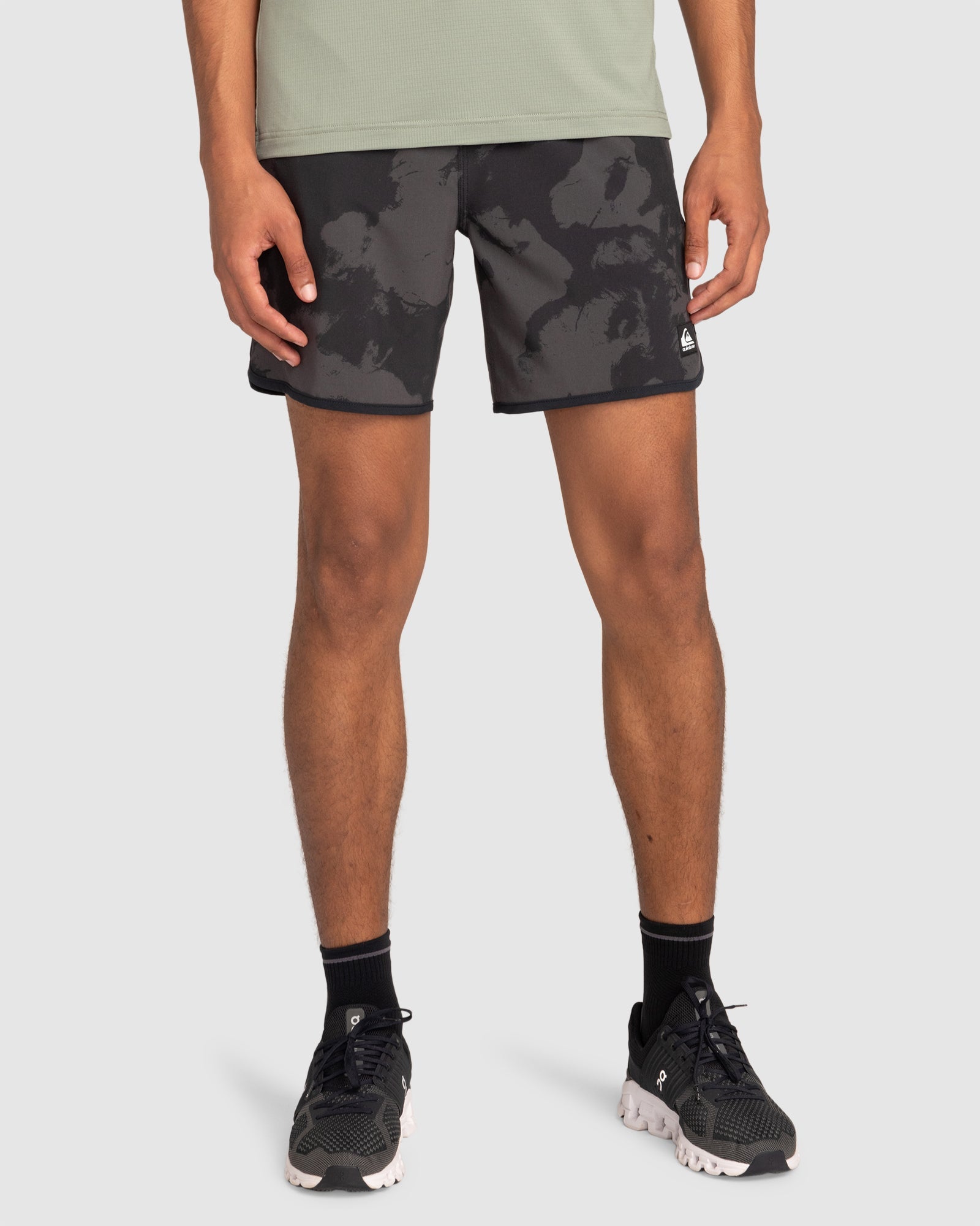 Mens Omni Scallop Amphibian 17" Boardshorts