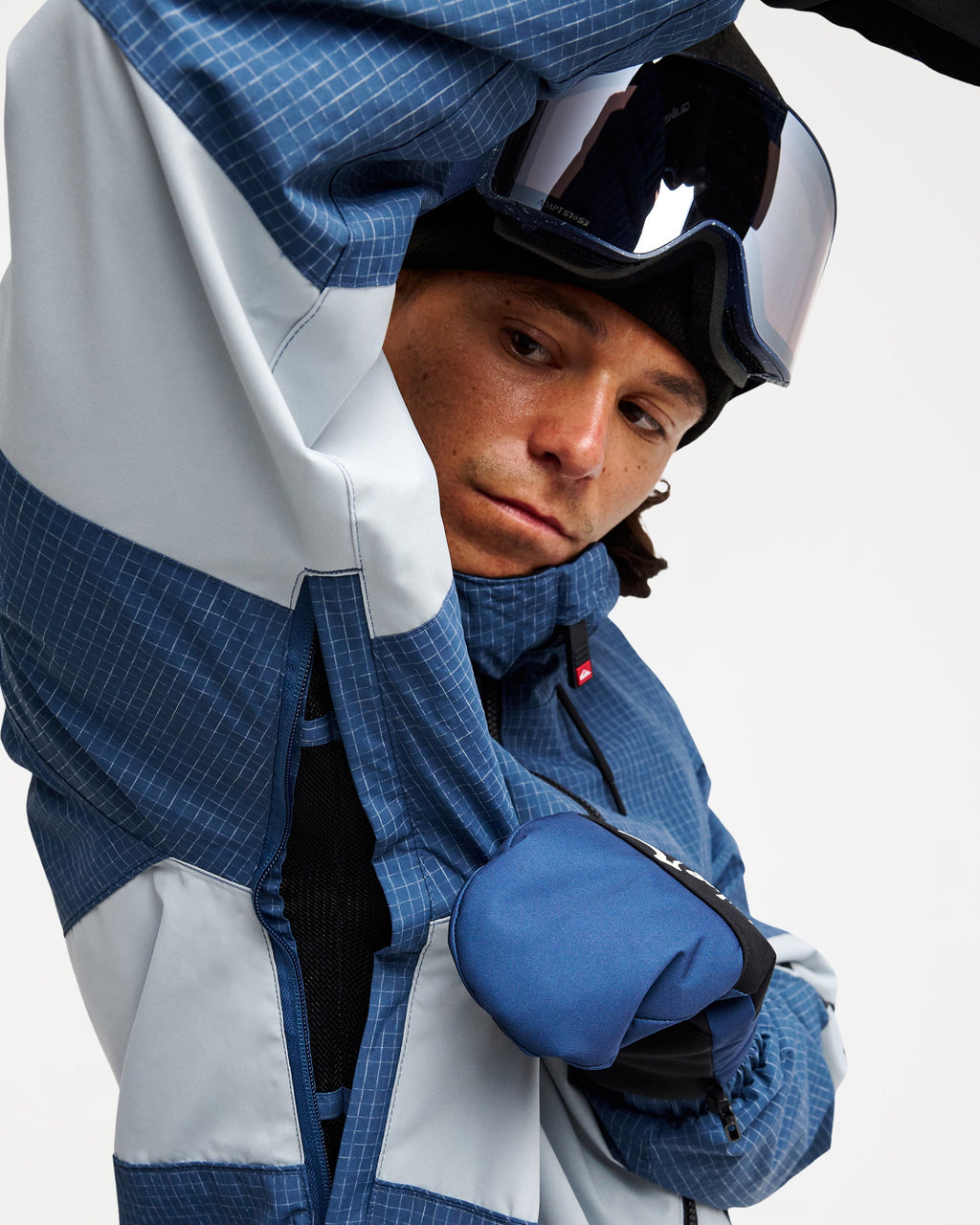 eqytj03551_quiksilver_brq0_dtl4