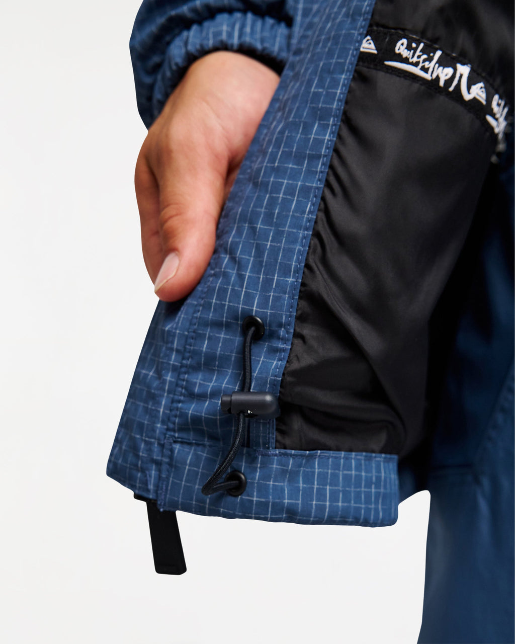 eqytj03551_quiksilver_brq0_dtl5