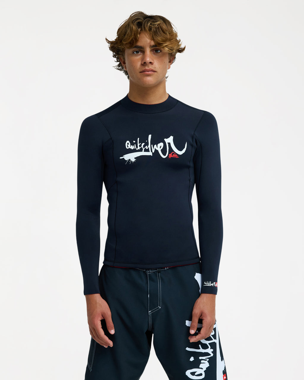 eqyw803068_quiksilver_kvj0_frt1
