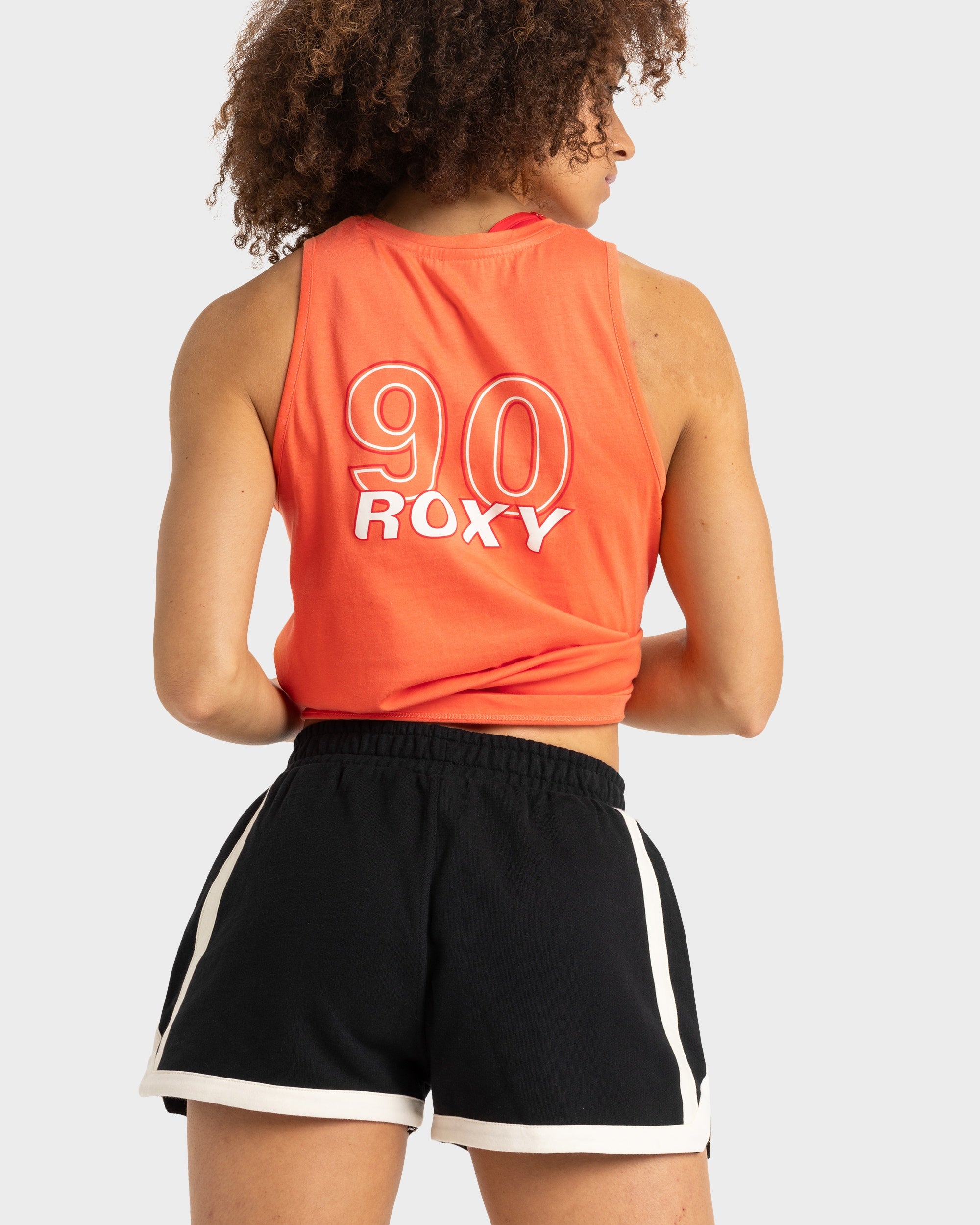 Womens Essential Energy Scallop Athletic Shorts