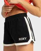 Womens Essential Energy Scallop Athletic Shorts