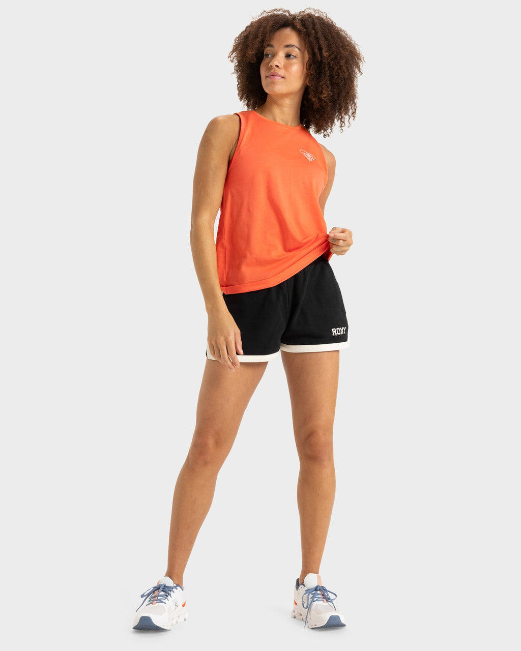 Womens Essential Energy Scallop Athletic Shorts