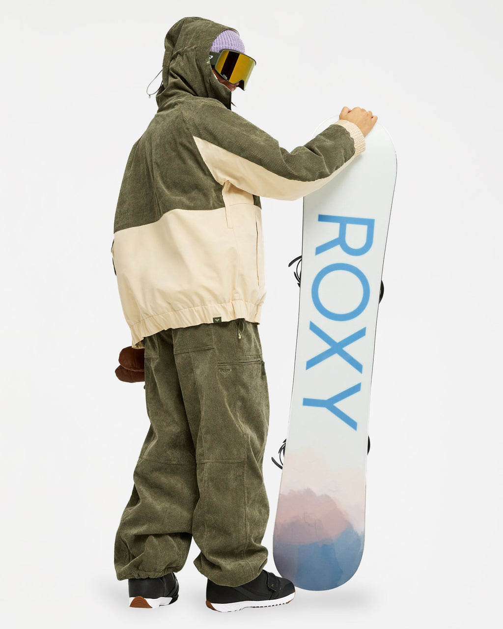 erjtp03321_roxy_gqm0_bck2