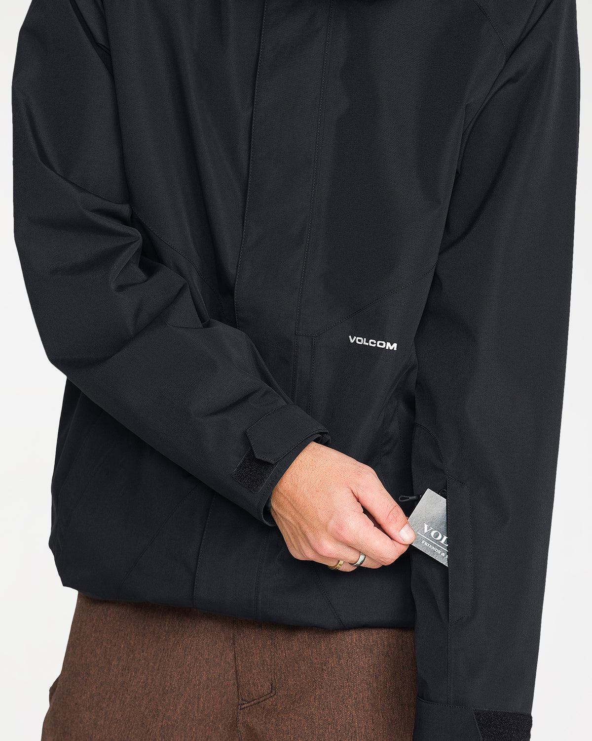 g0652656_volcom_blk_dtl3