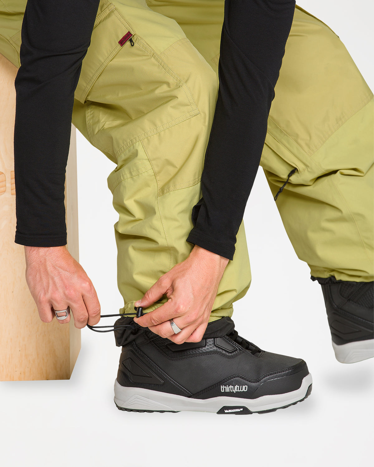 g1352654_volcom_gdh_dtl4