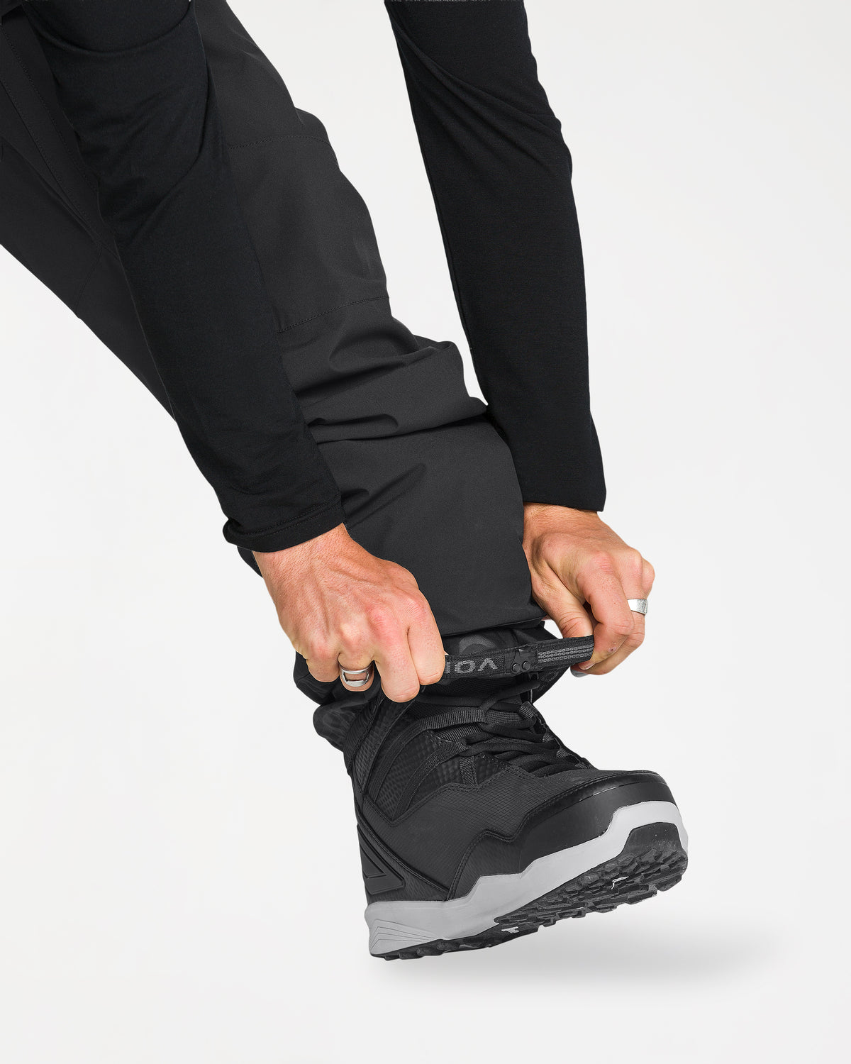 g1352657_volcom_blk_dtl2