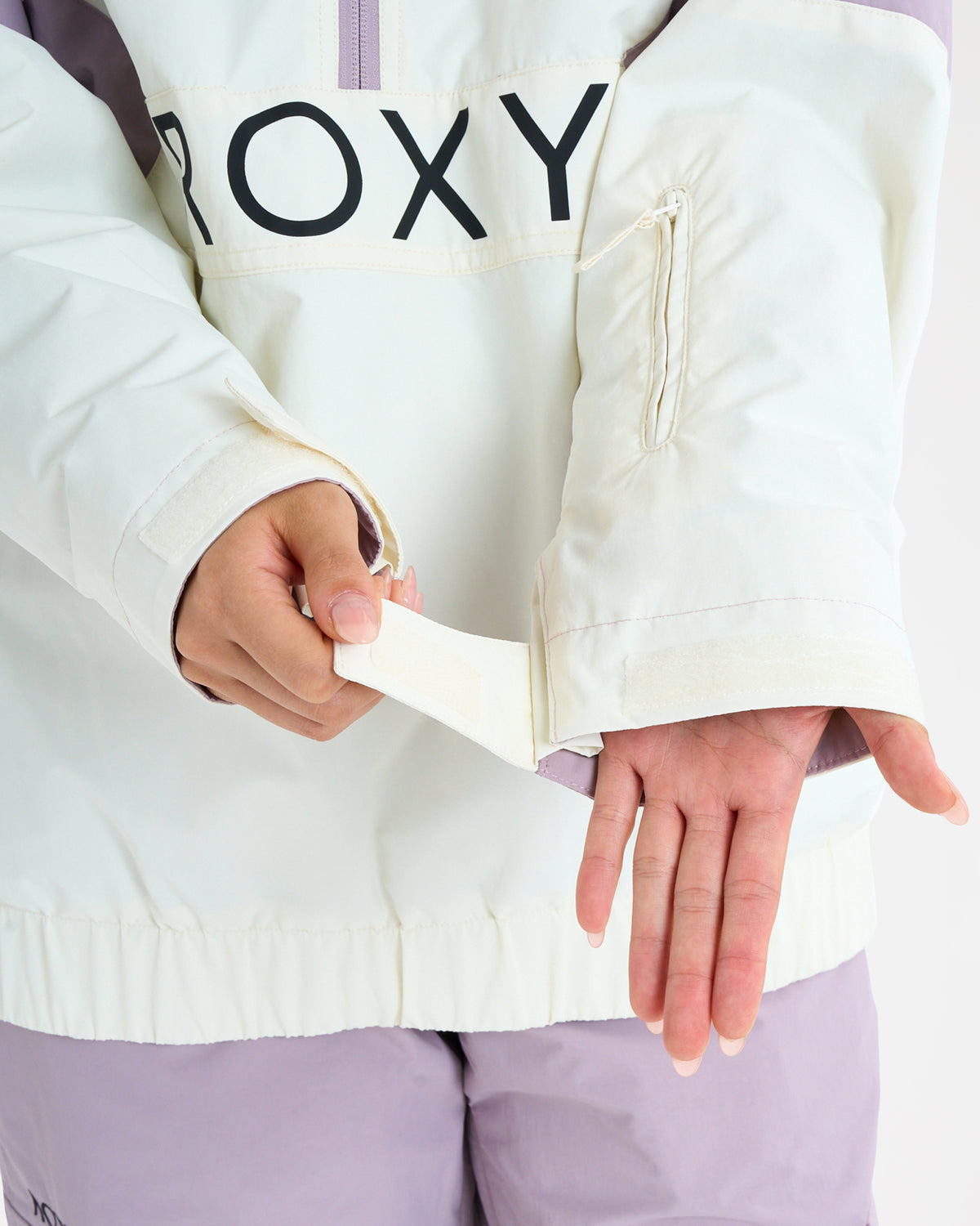 grjtj03009_roxy_pjq0_dtl6