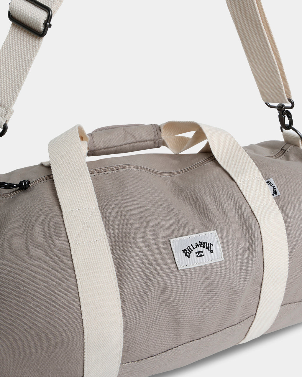 DEMAND DUFFLE BAG