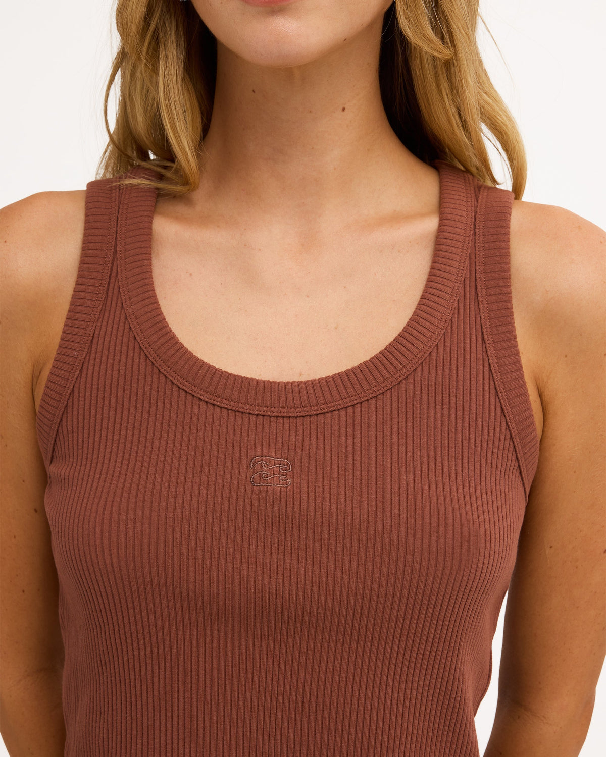 ubjkt00376_billabong_brst_dtl1