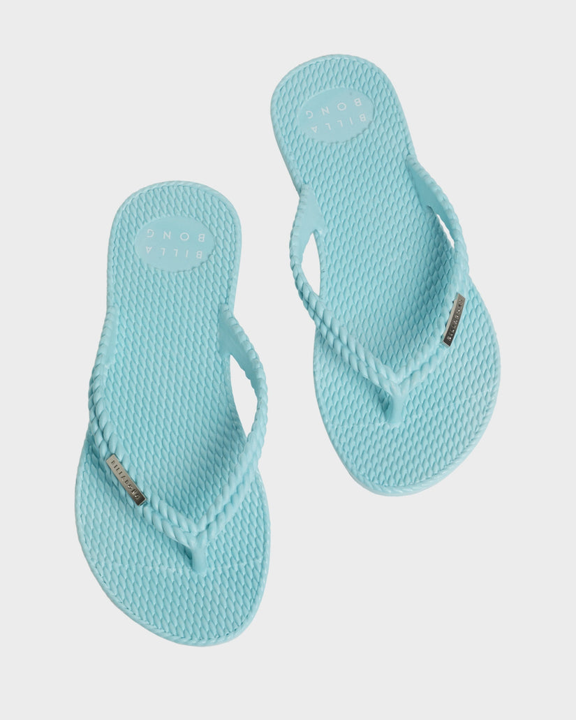 Womens Kick Back Solid Sandals