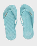 Womens Kick Back Solid Sandals