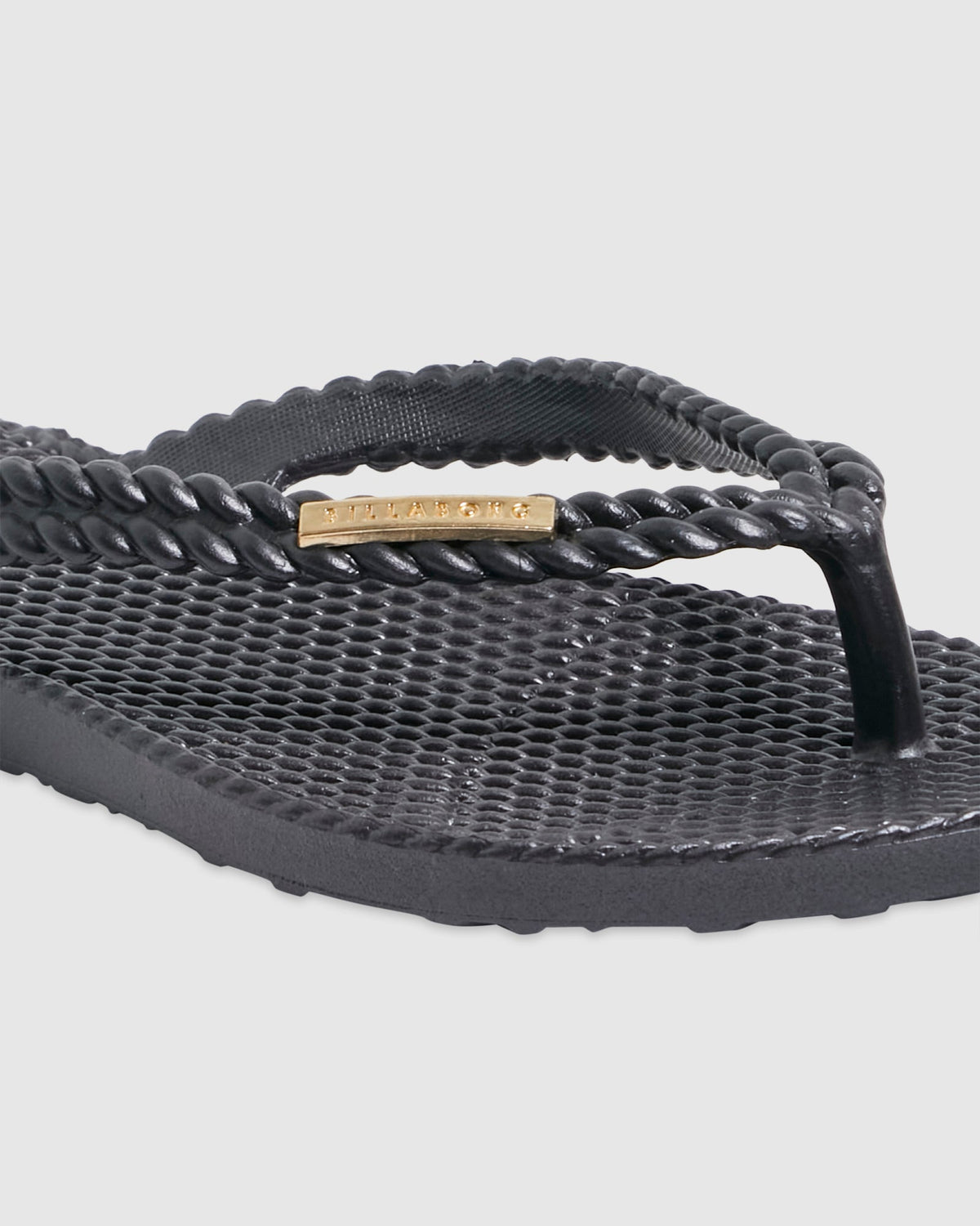 Womens Kick Back Metallic Thongs