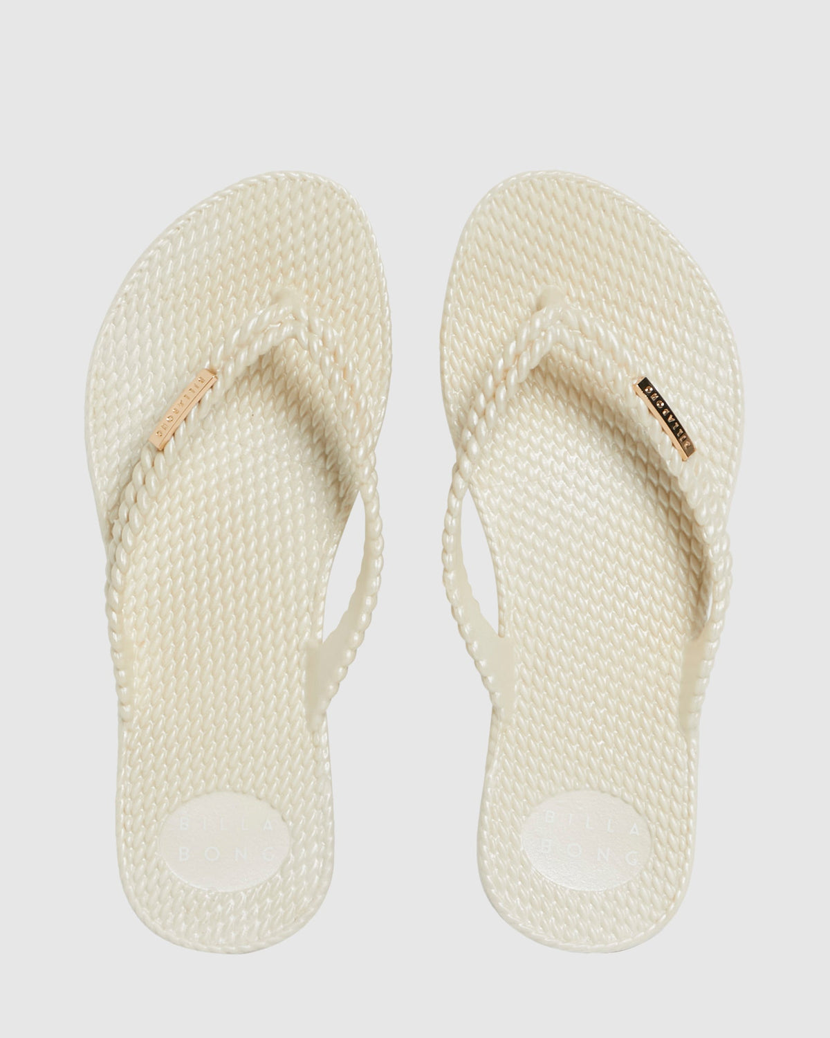 Womens Kick Back Metallic Thongs