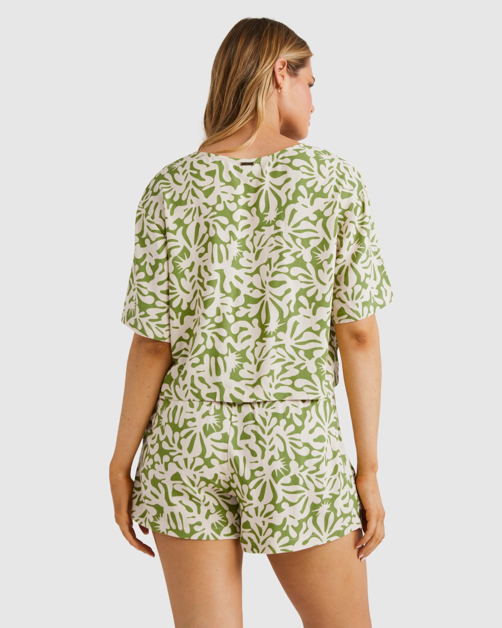 Womens Palm Grove Elastic Waist Shorts