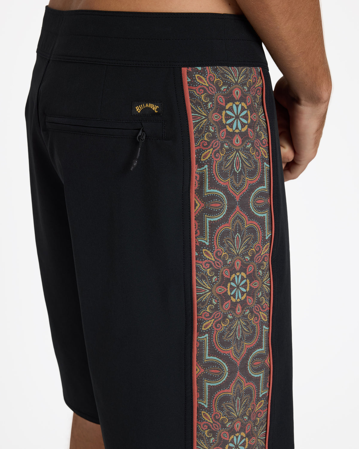 ubybs00243_billabong_blk_dtl1