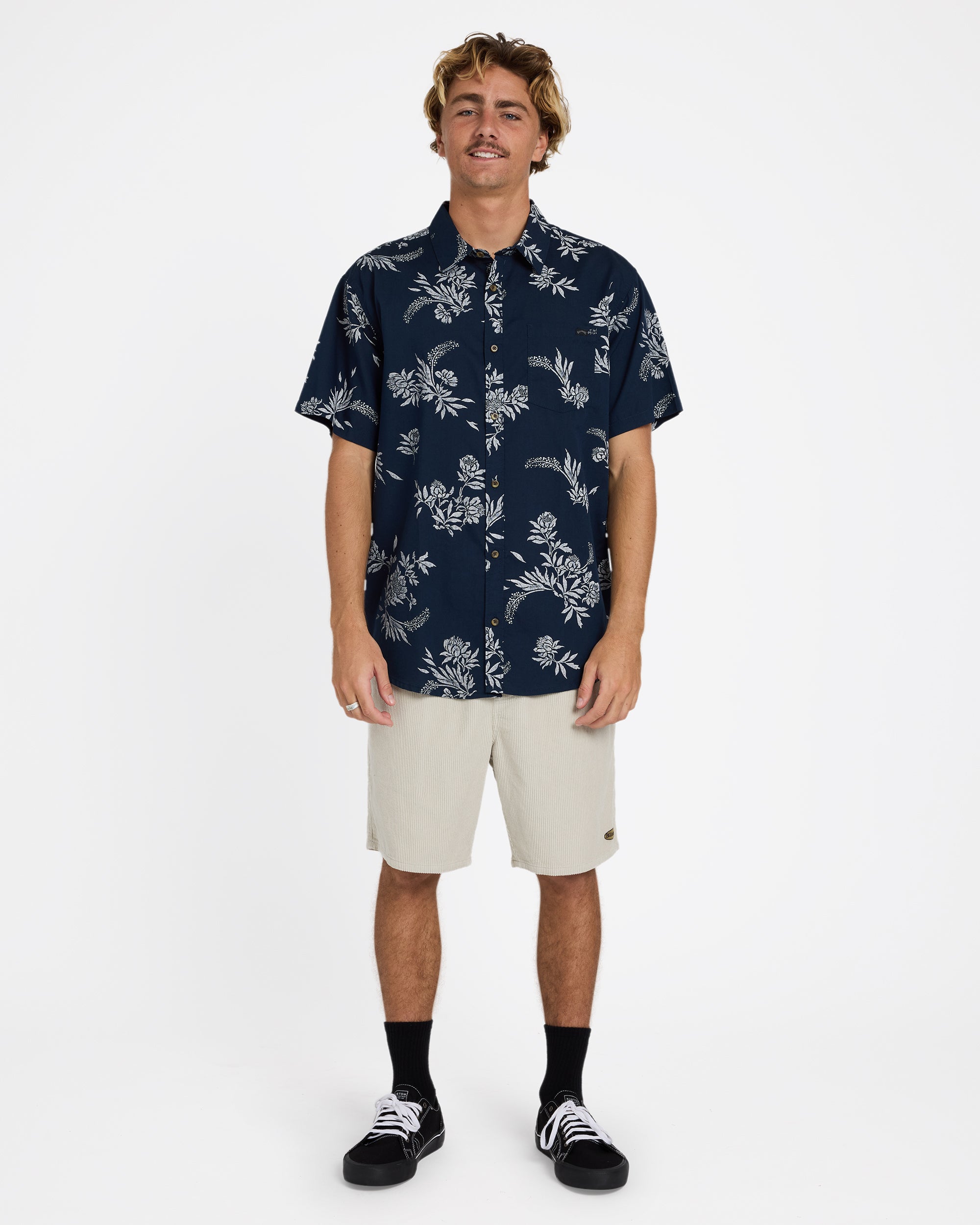 ubywt00173_billabong_trv_frt9