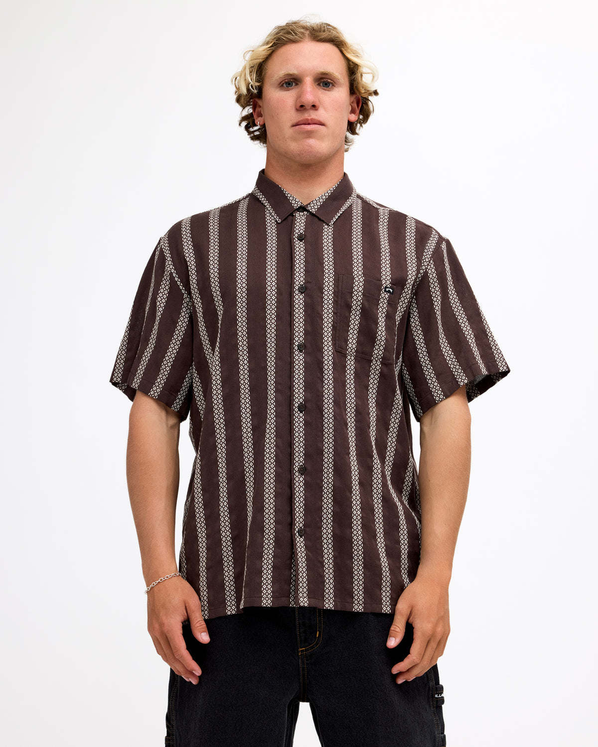 ubywt00175_billabong_cho_frt1