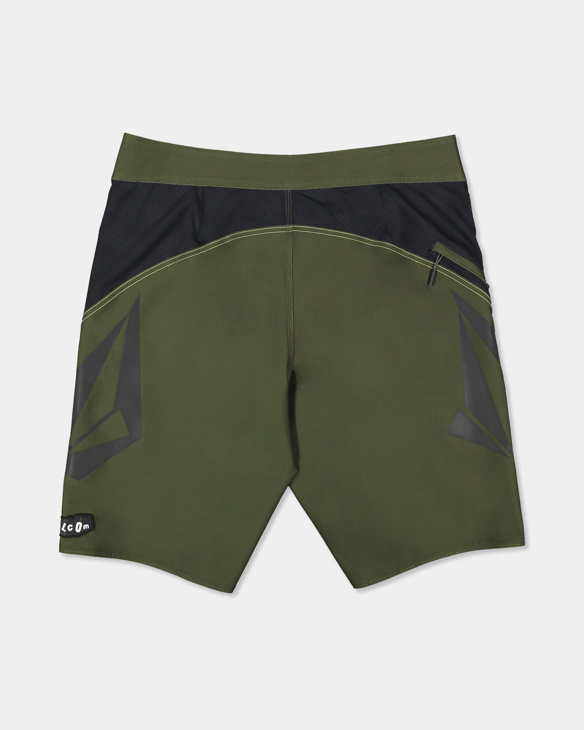 ucbbs03000_volcom_sqd_bck1