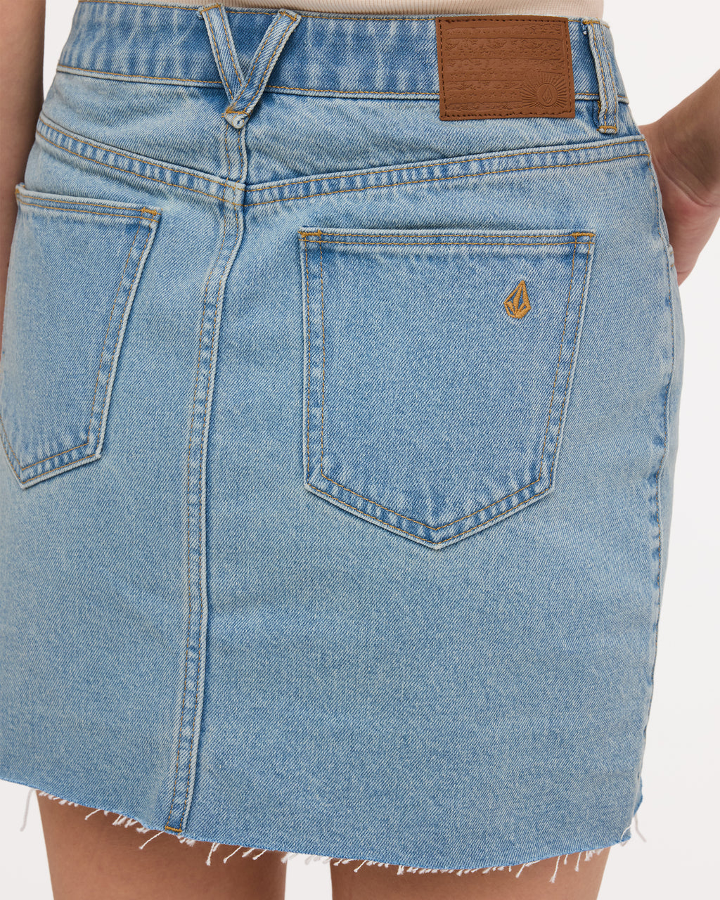 ucjdk03000_volcom_sbl_dtl1