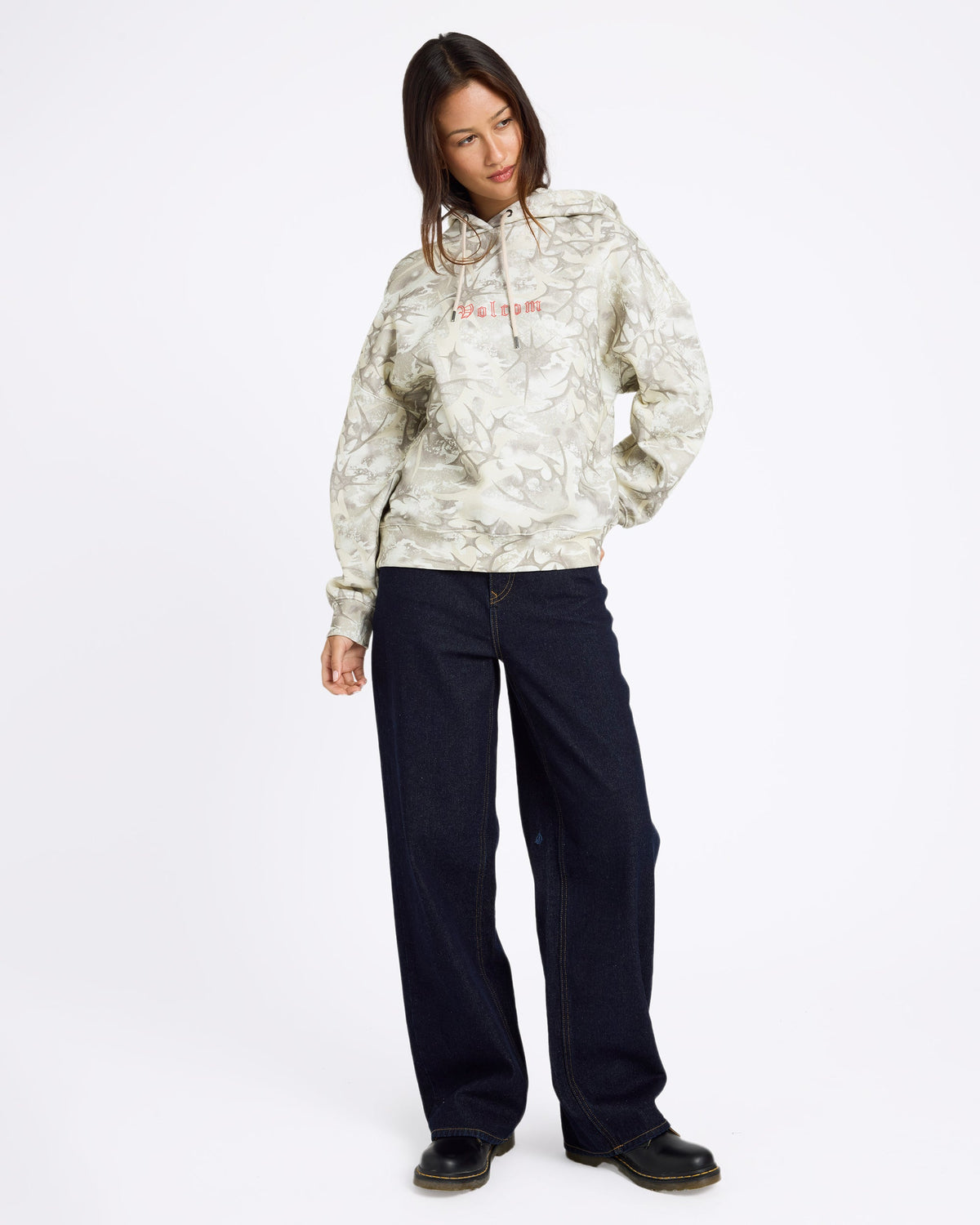 ucjft03000_volcom_cam_frt9