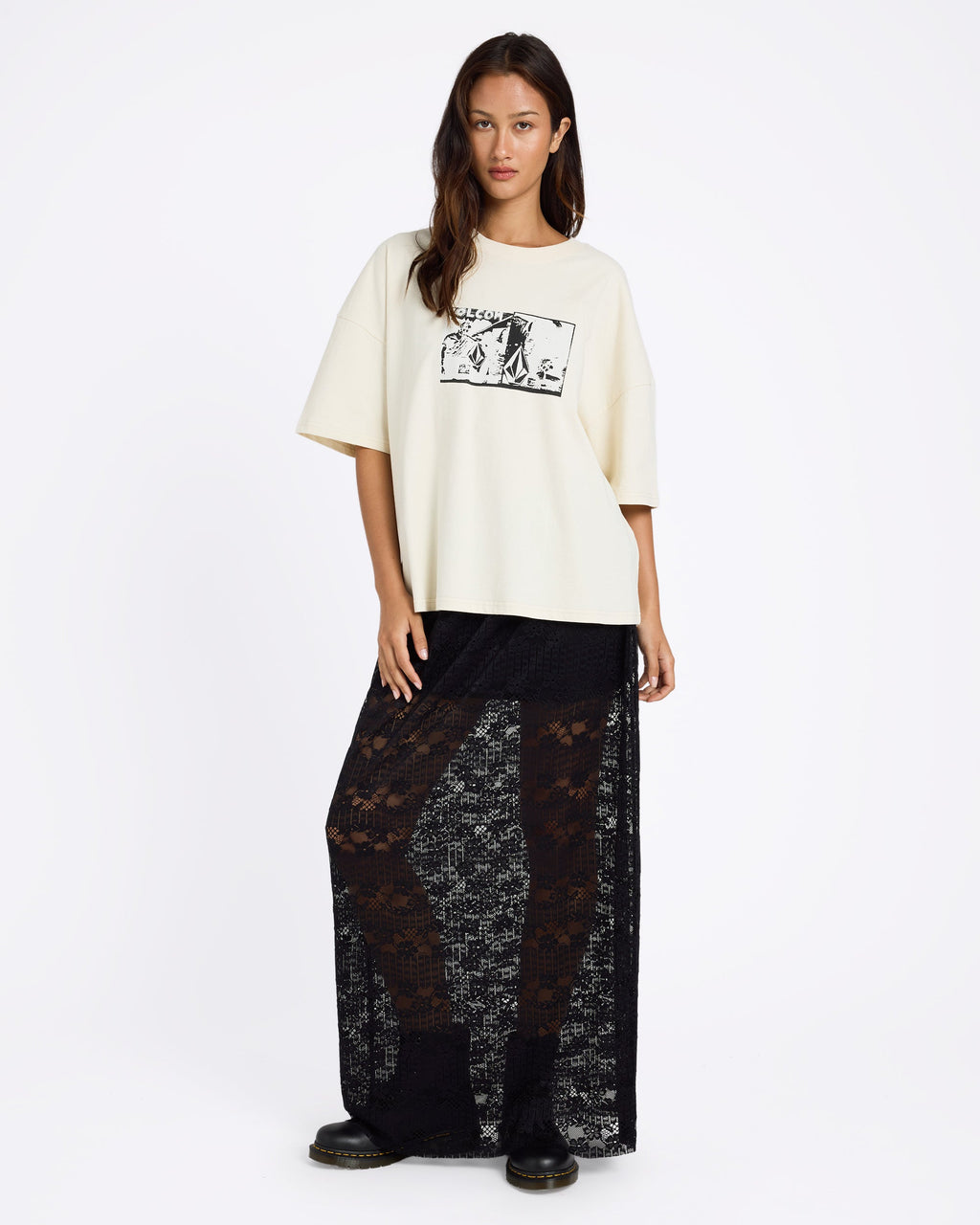 ucjkk03000_volcom_blk_frt1