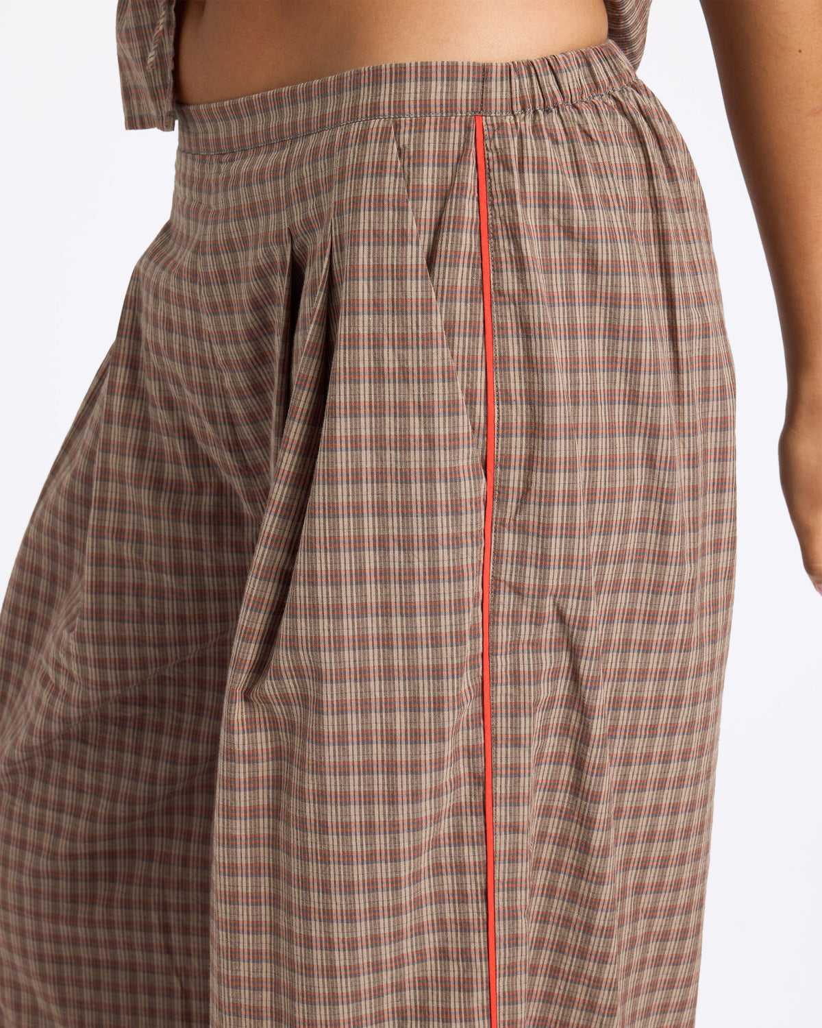 ucjnp03000_volcom_eth_dtl1