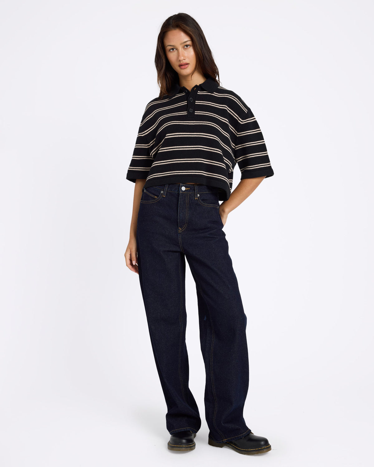 ucjsw03001_volcom_blk_frt9