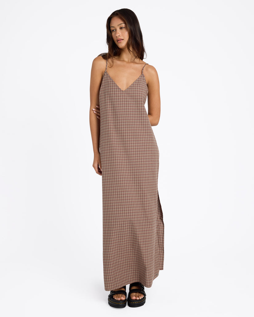 ucjwd03001_volcom_eth_frt1