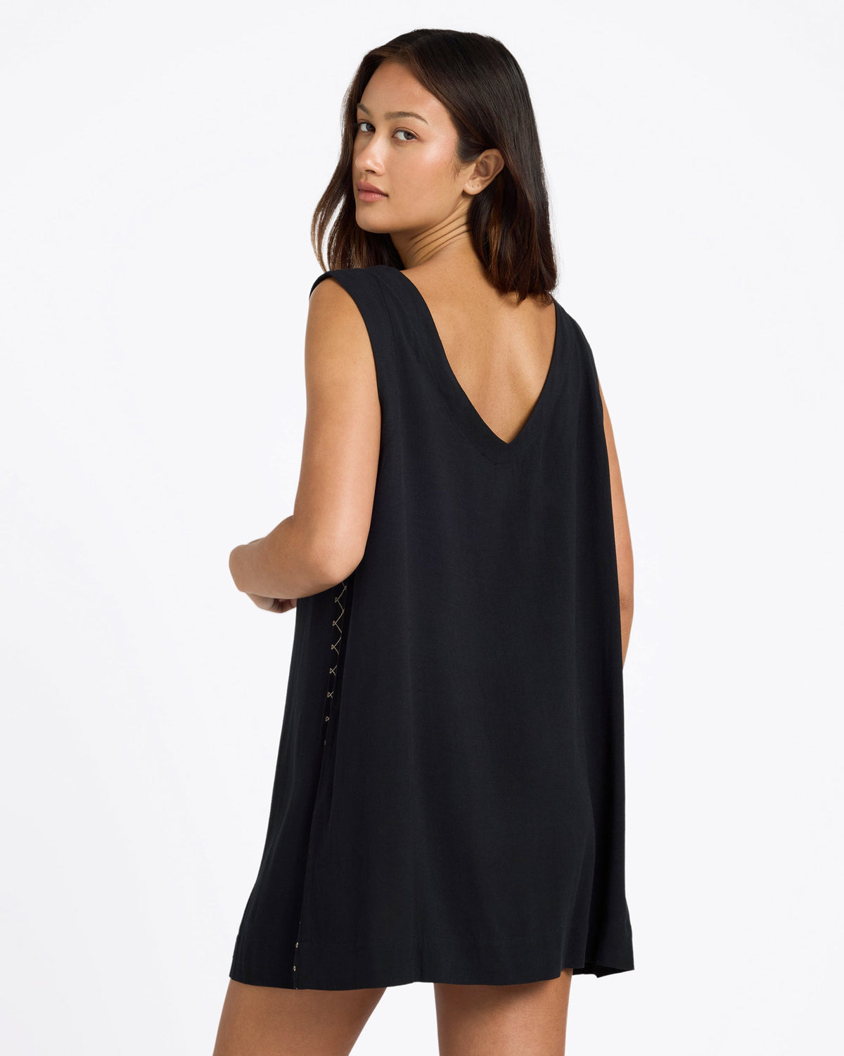 ucjwd03003_volcom_blk_bck1