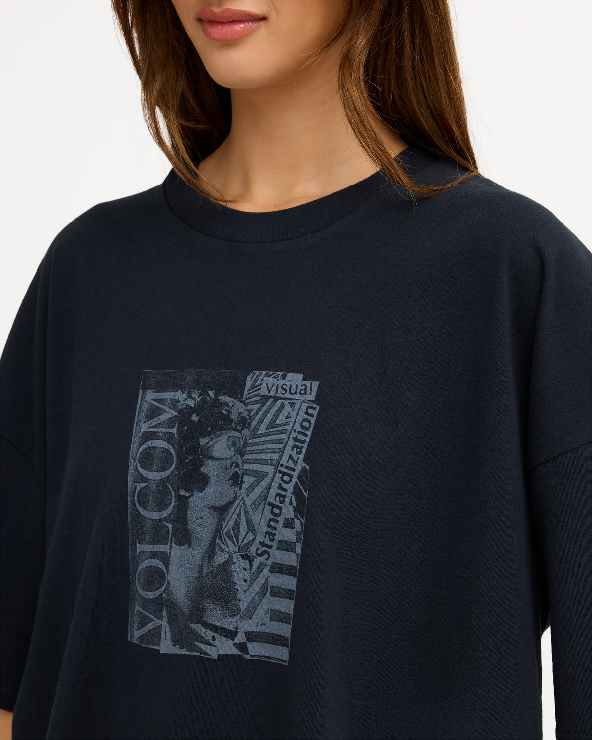 ucjzt03010_volcom_blk_dtl1