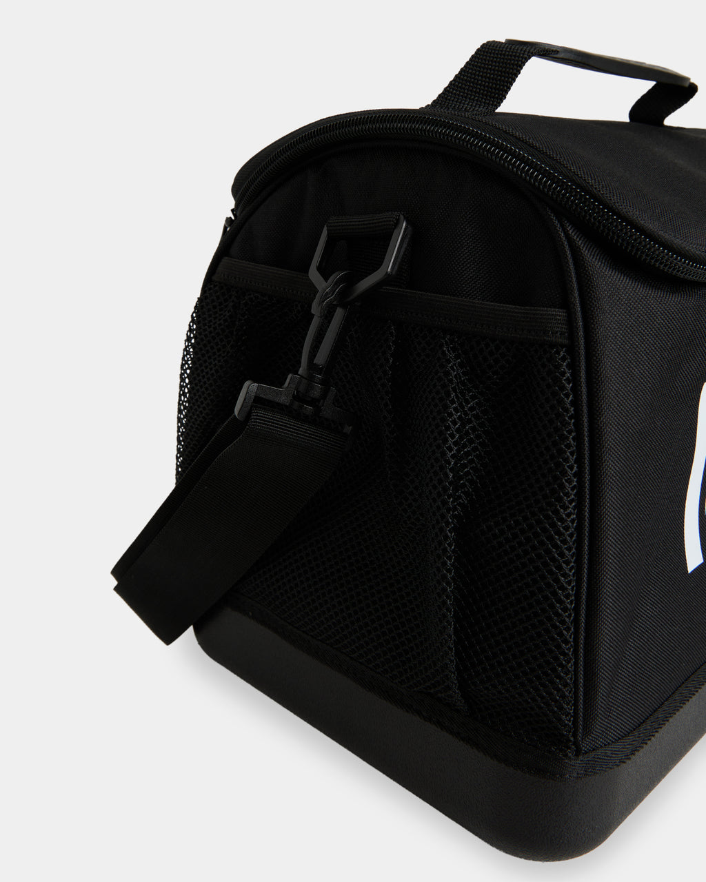 ucyaa03008_volcom_blk_dtl1