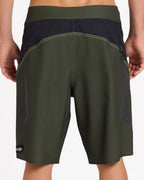 ucybs03000_volcom_sqd_bck6