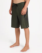 ucybs03000_volcom_sqd_sd1