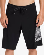ucybs03004_volcom_blk_frt6