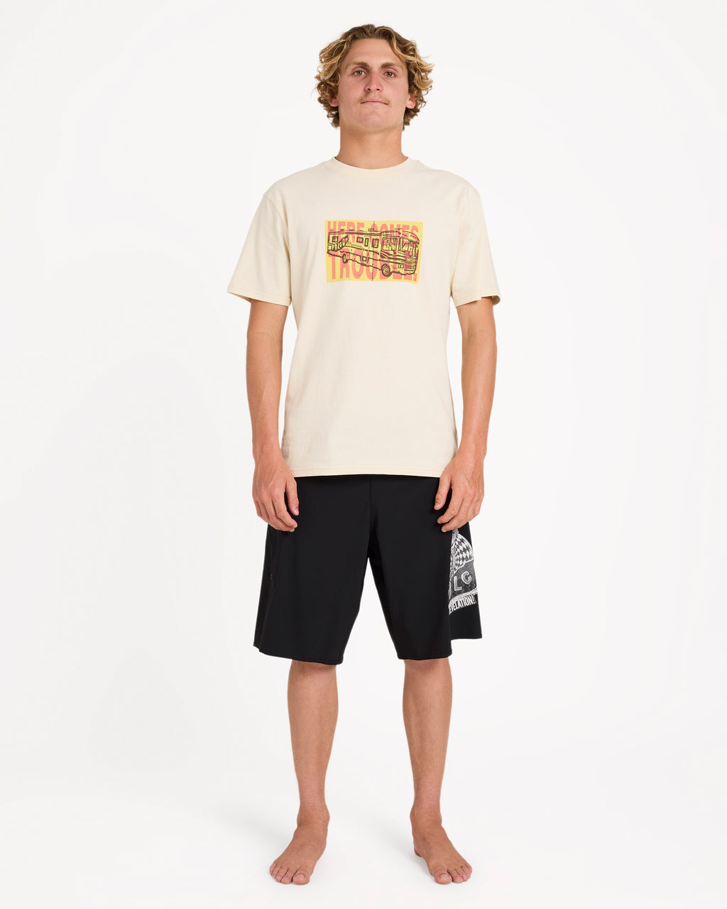 ucybs03004_volcom_blk_frt9