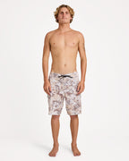 ucybs03007_volcom_cam_frt9
