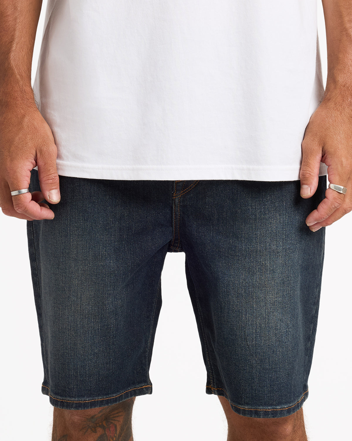 ucyds03002_volcom_nvb_frt6