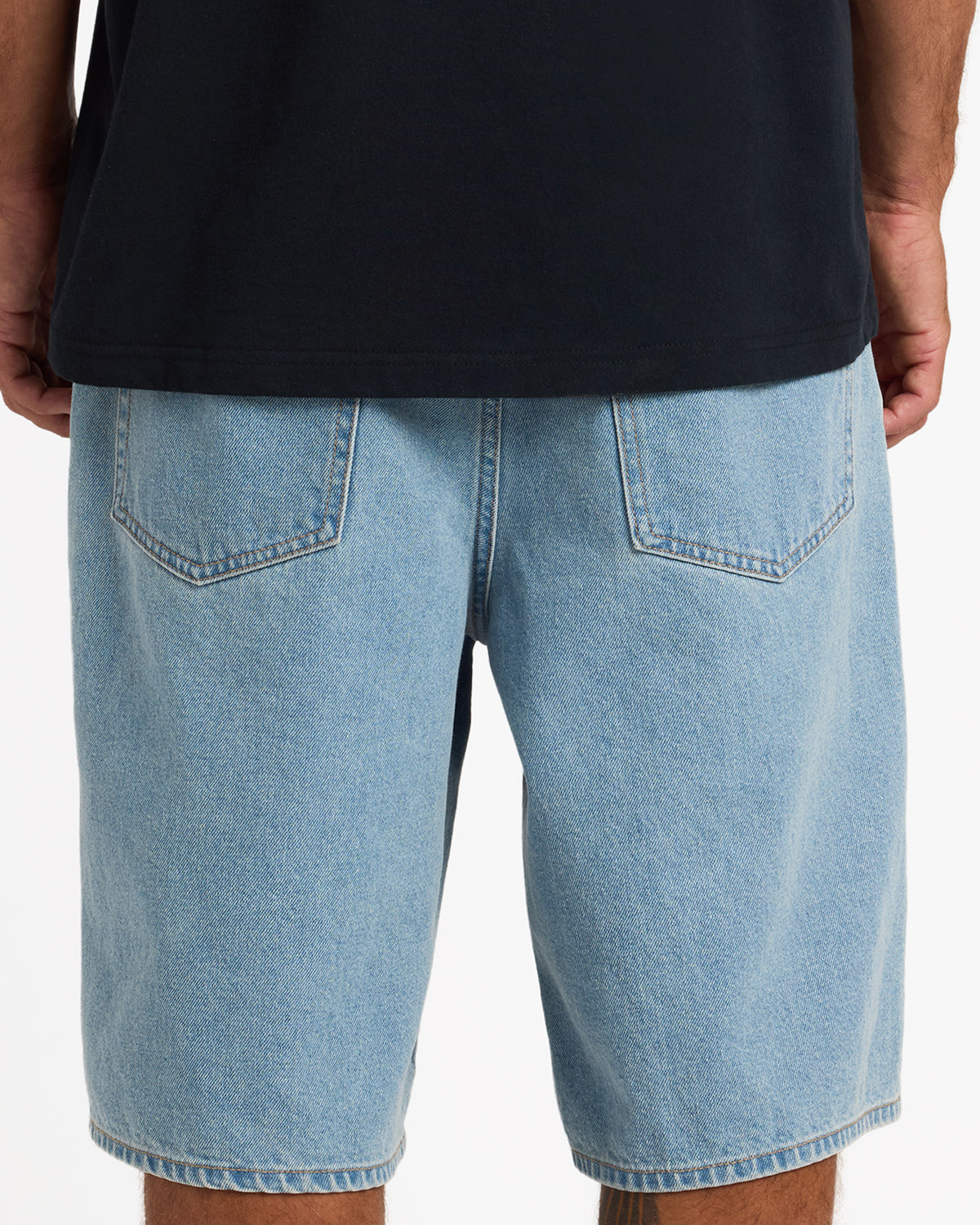 ucyds03004_volcom_sbl_bck6