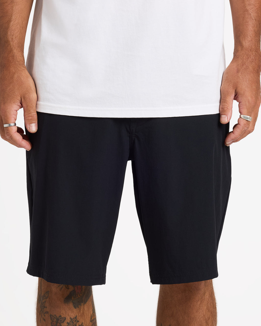 ucyhy03002_volcom_blk_frt6
